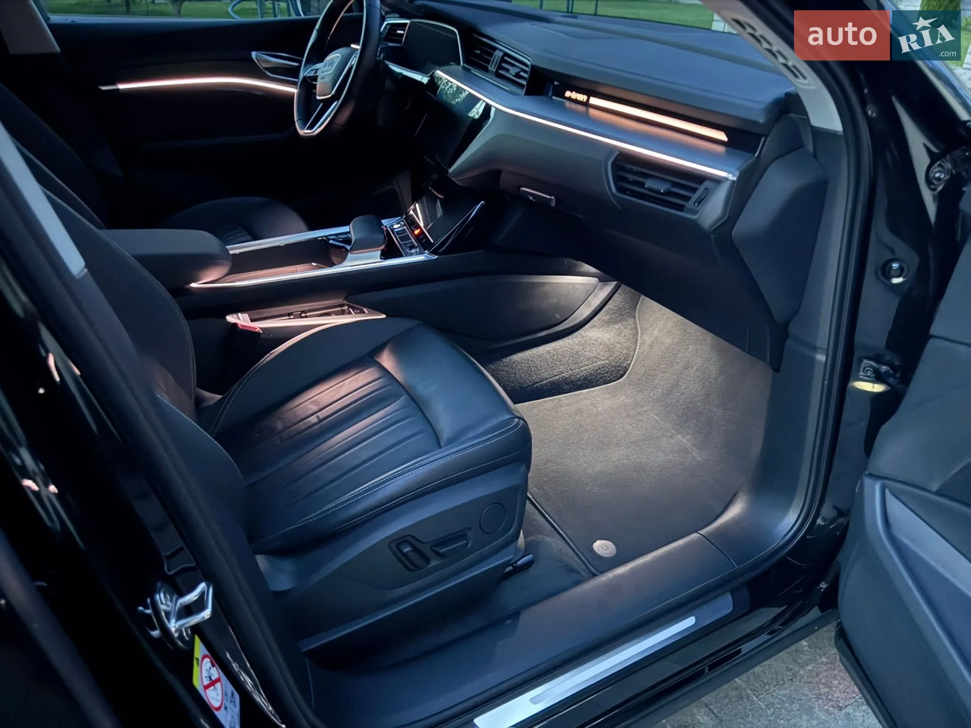 2022 Audi e-tron - мініатюра 15