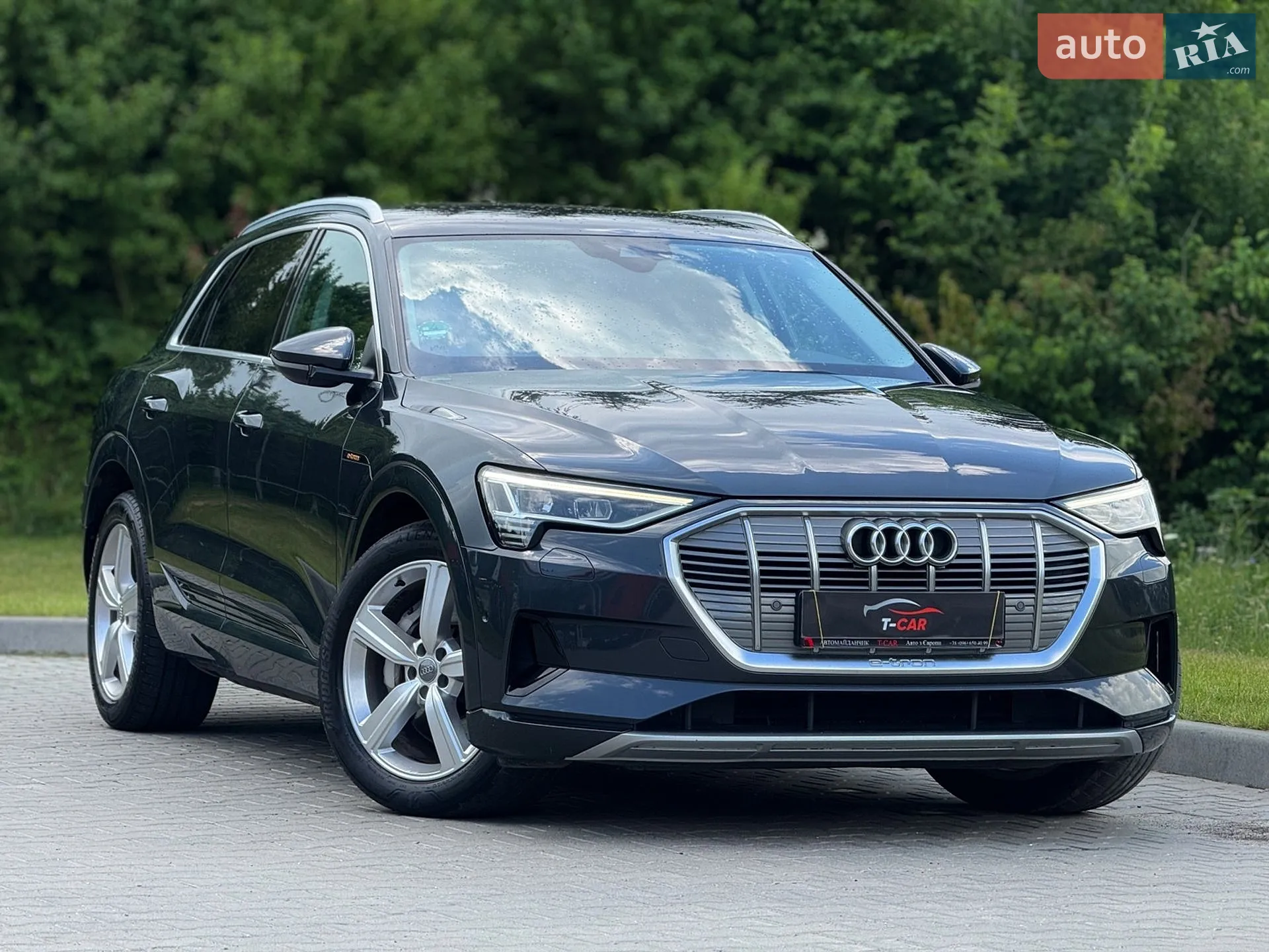 2020 Audi e-tron - мініатюра 2