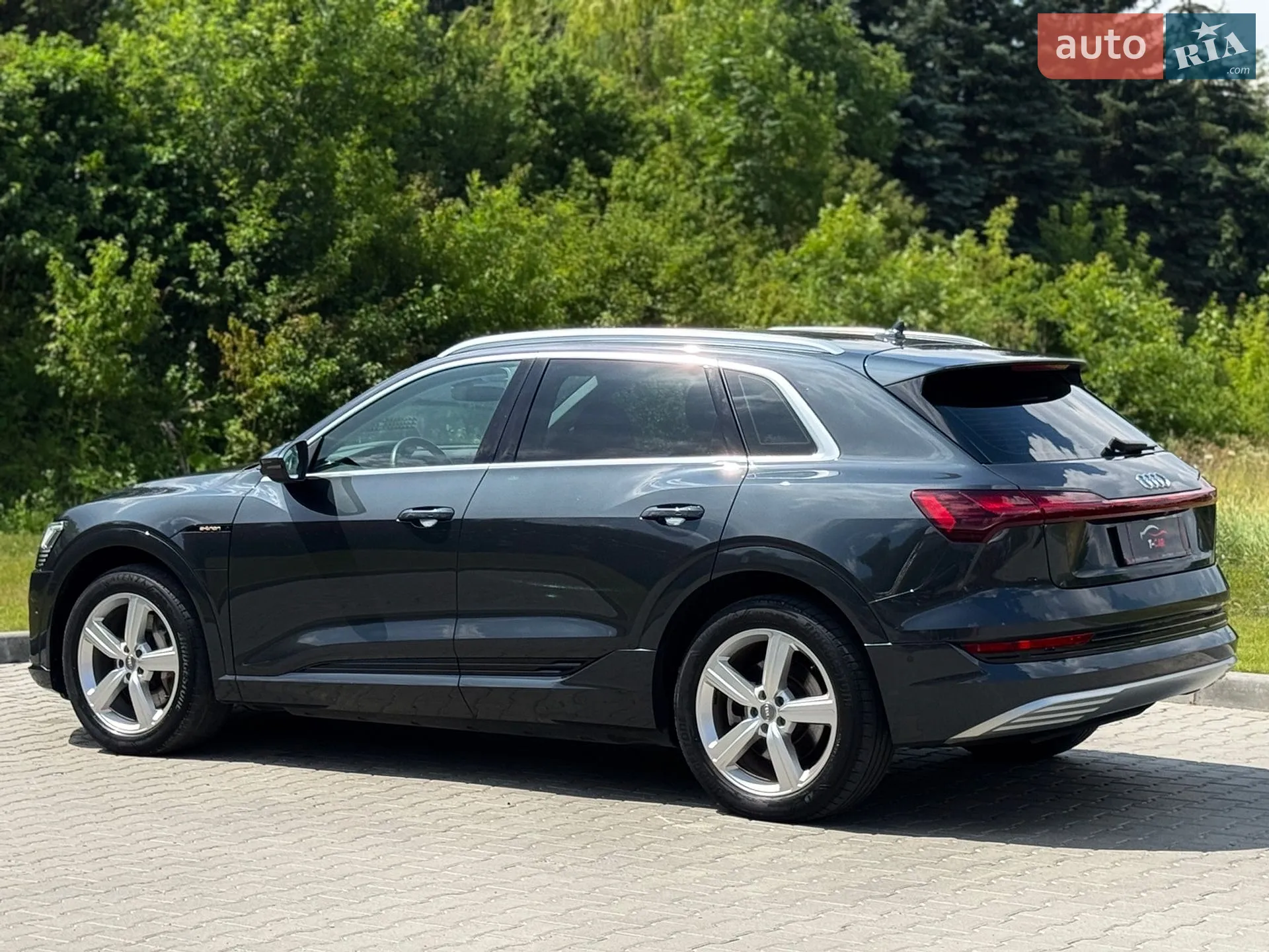 2020 Audi e-tron - мініатюра 9