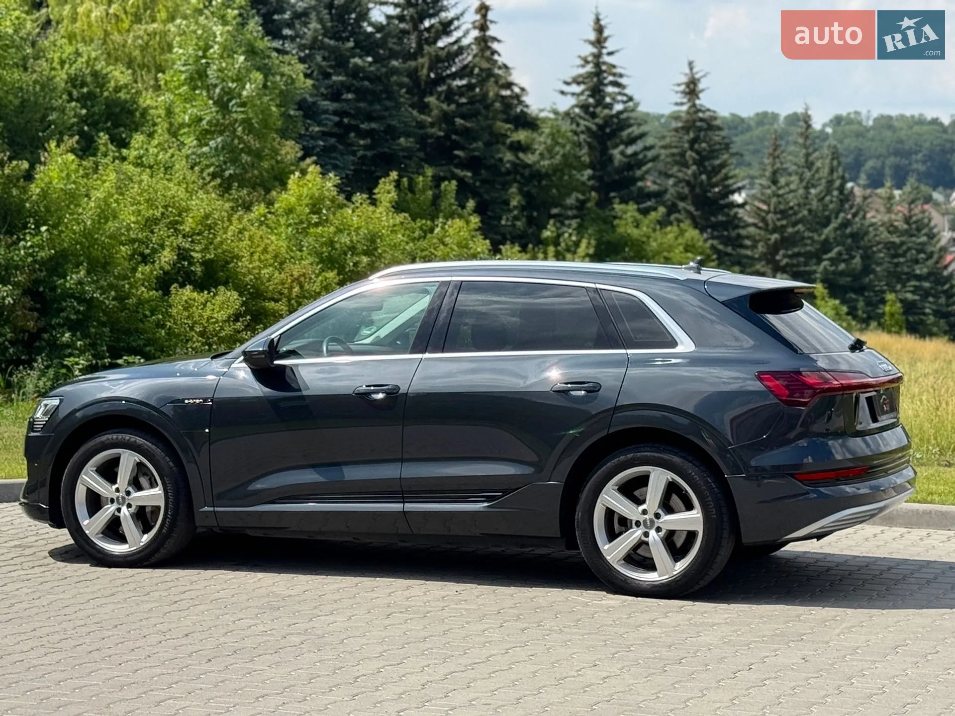 2020 Audi e-tron - мініатюра 13