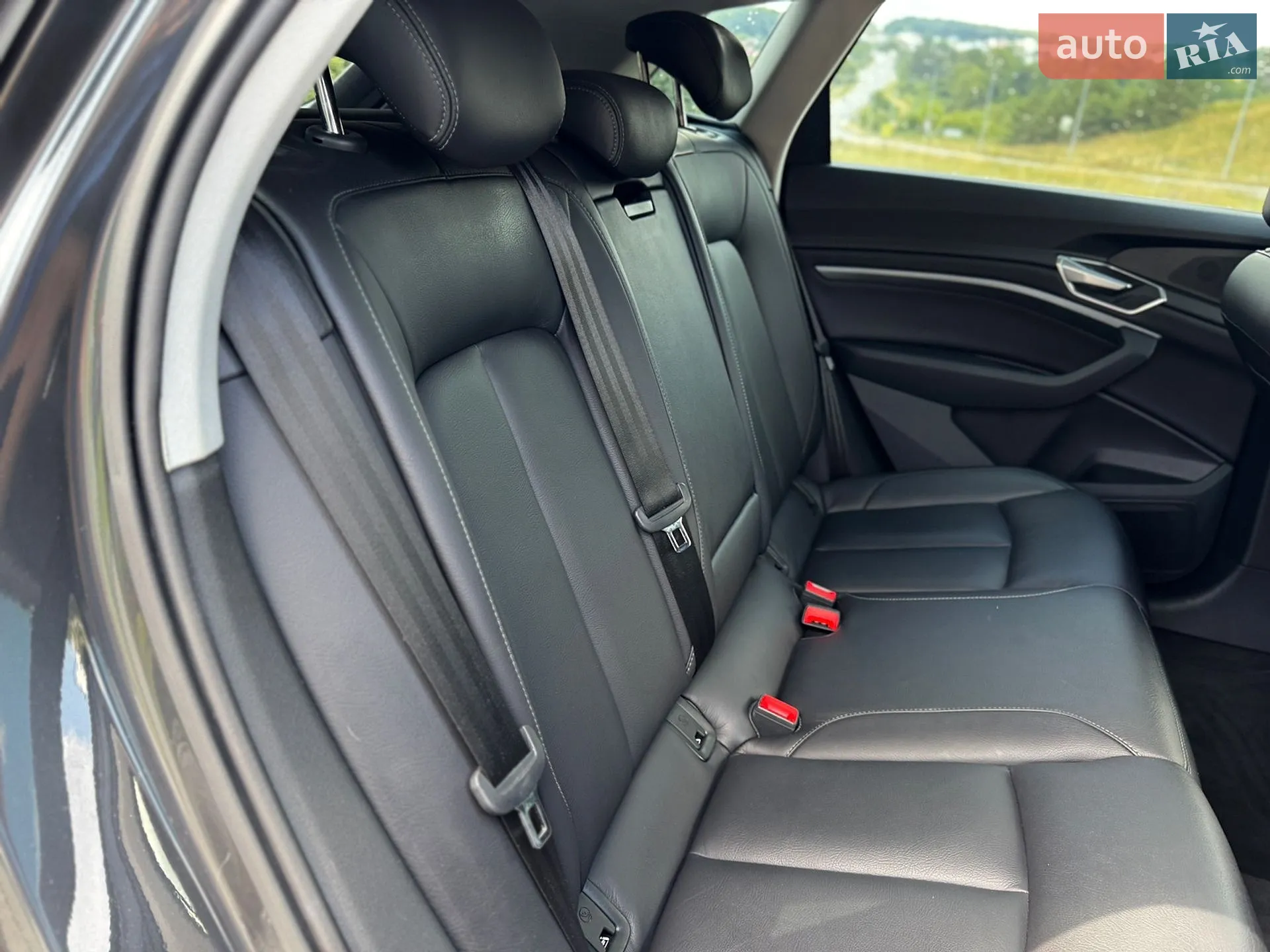 2020 Audi e-tron - мініатюра 26