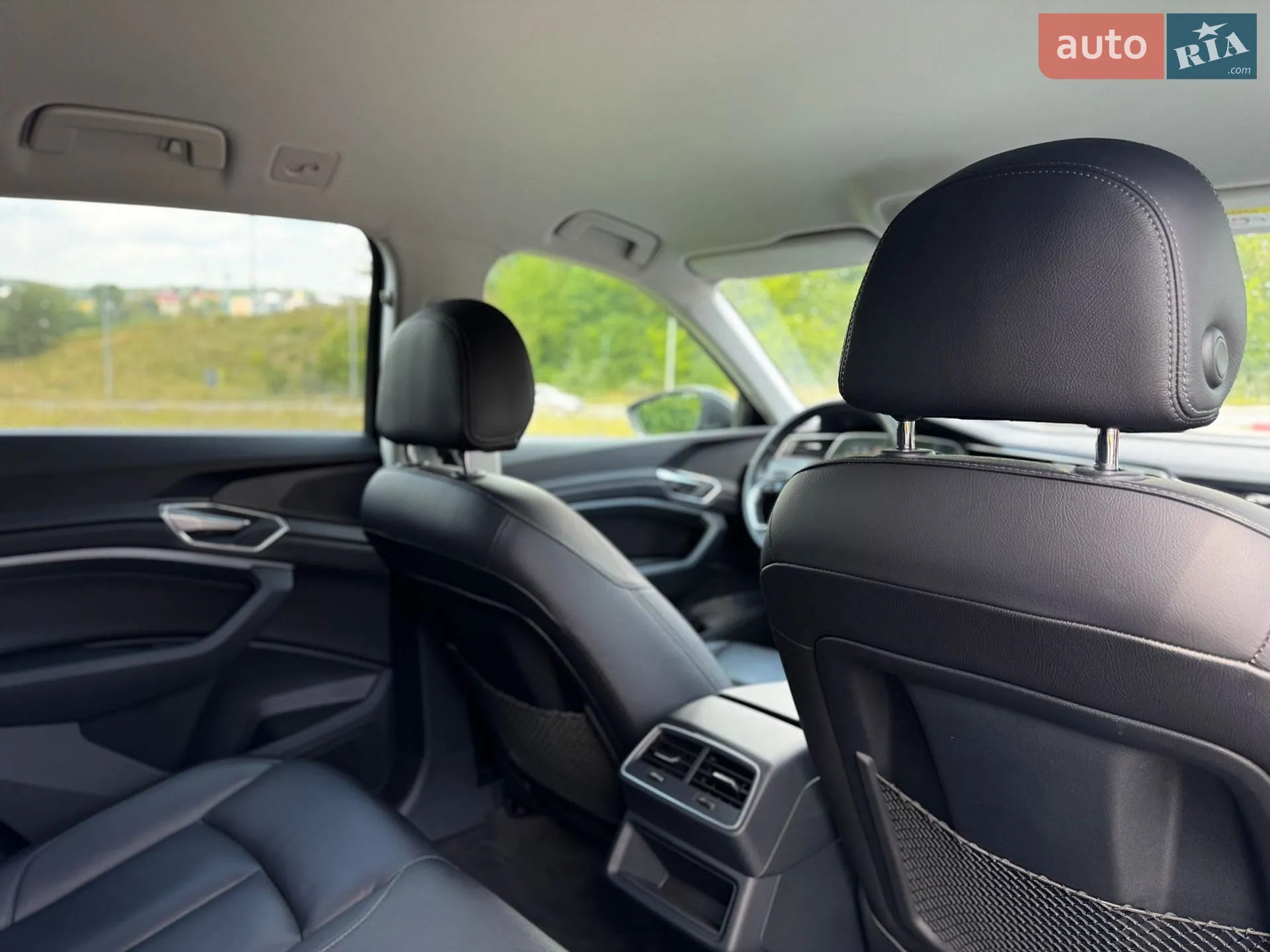 2020 Audi e-tron - мініатюра 28