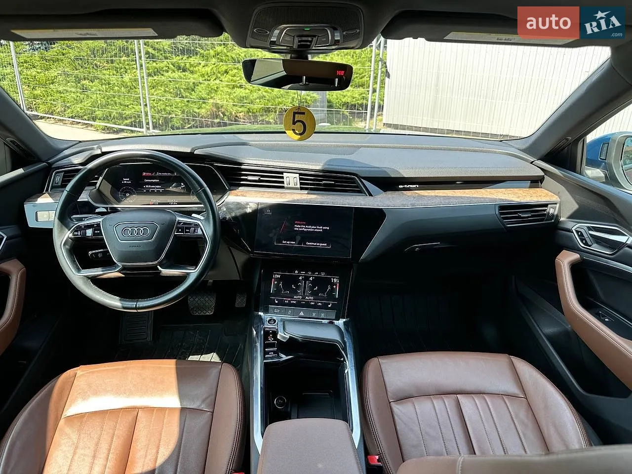 2021 Audi e-tron - мініатюра 25