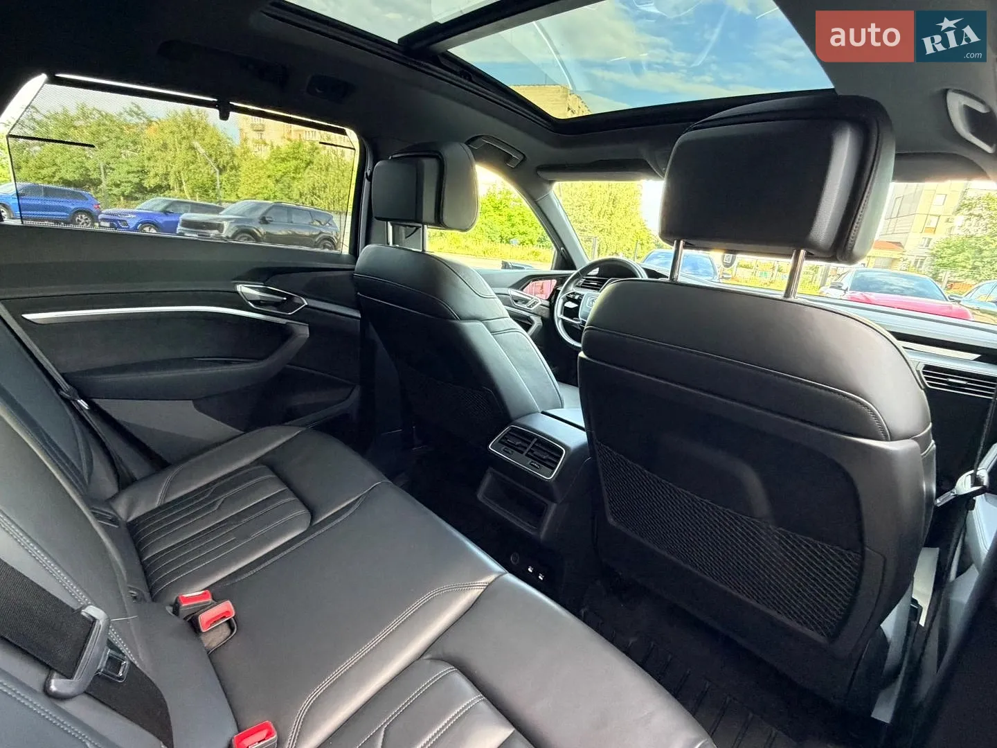 2020 Audi e-tron - мініатюра 18
