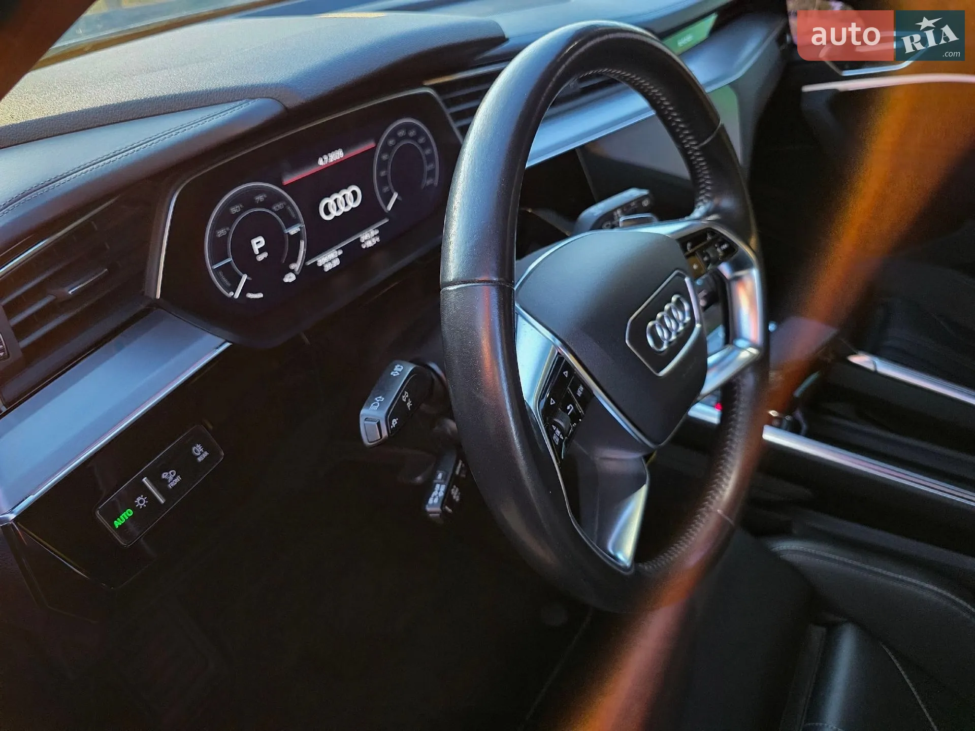 2019 Audi e-tron - мініатюра 42