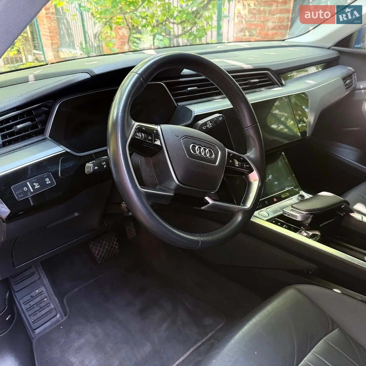 2019 Audi e-tron - мініатюра 8