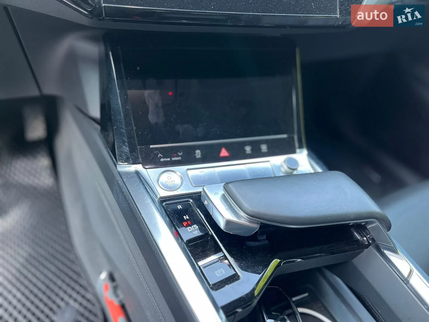 2019 Audi e-tron - мініатюра 11