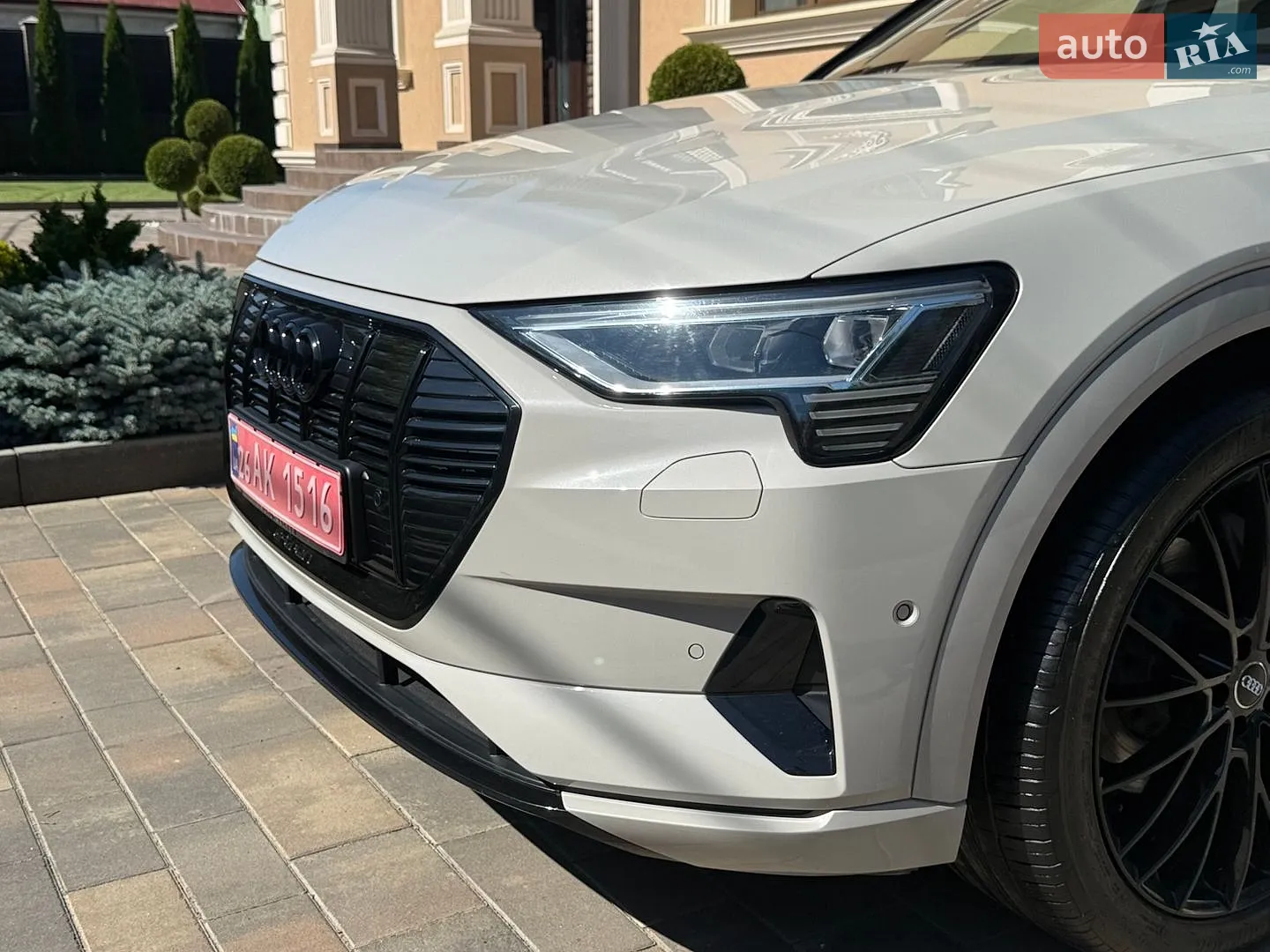 2019 Audi e-tron - мініатюра 15