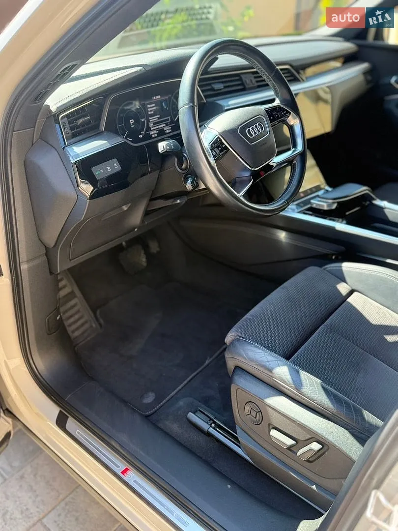 2019 Audi e-tron - мініатюра 32