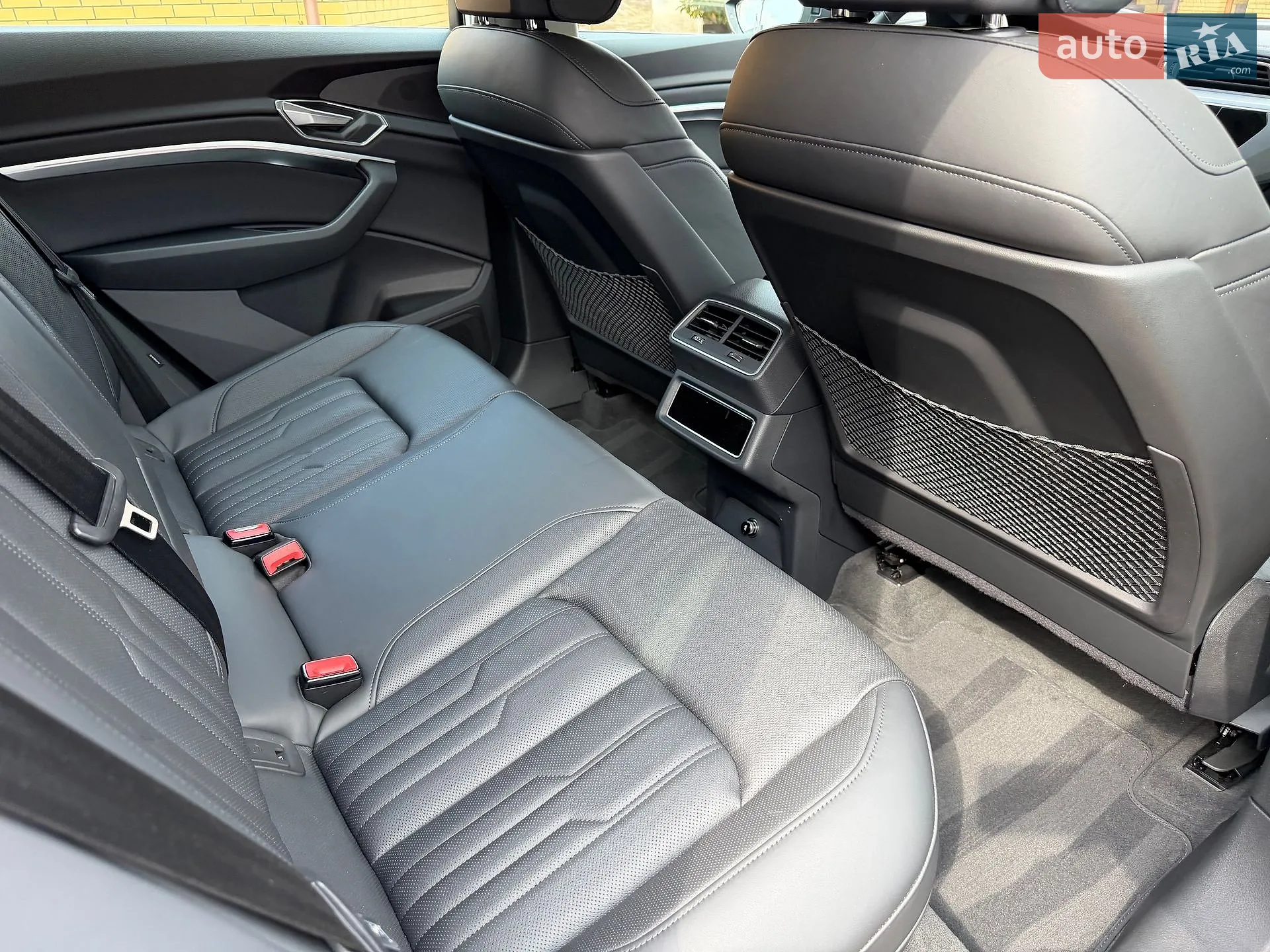 2022 Audi e-tron - мініатюра 42