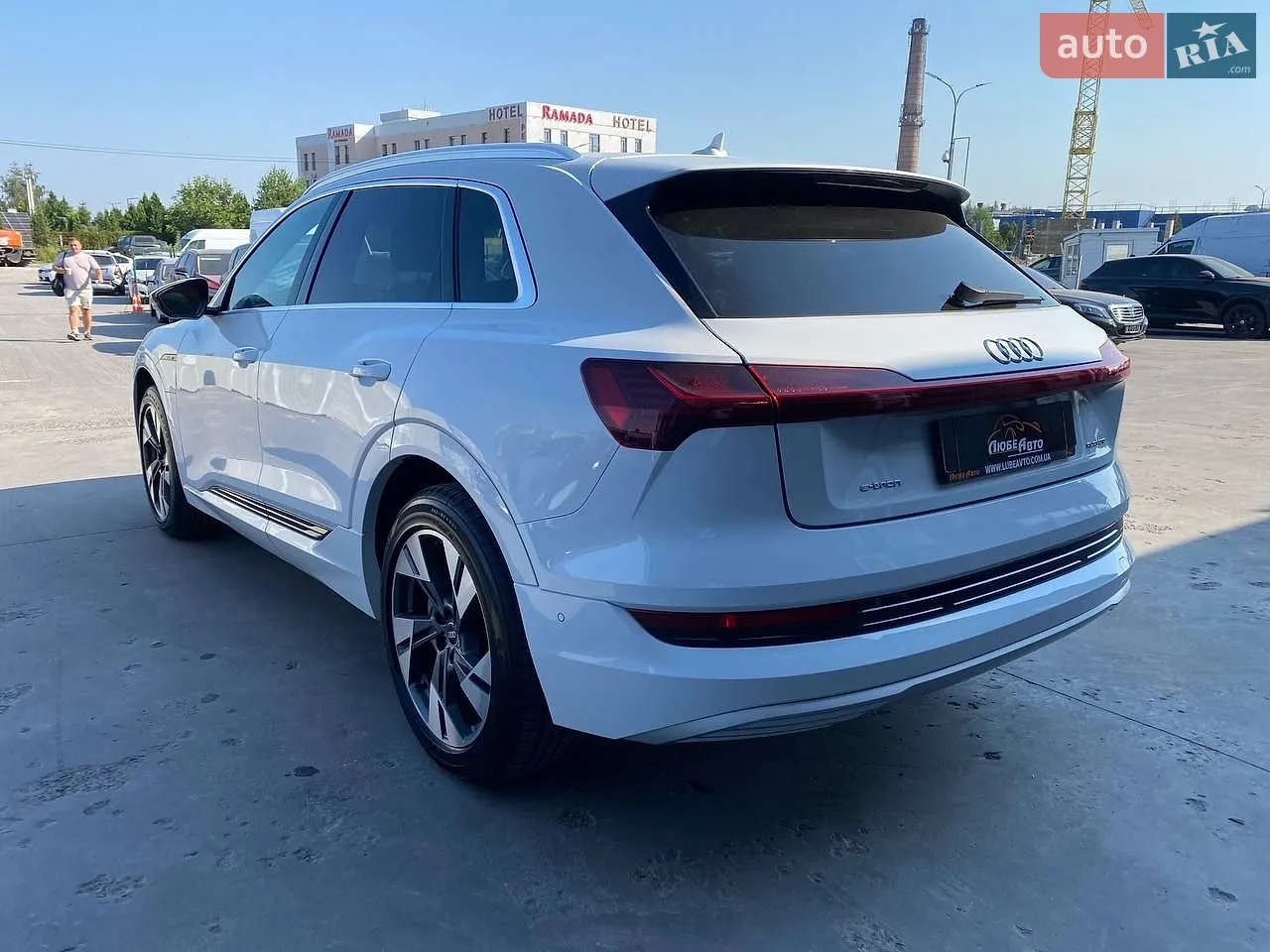 2020 Audi e-tron - мініатюра 5