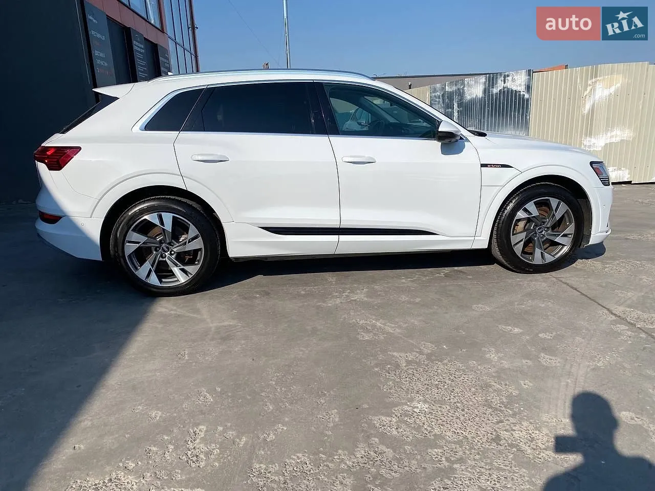 2020 Audi e-tron - мініатюра 8