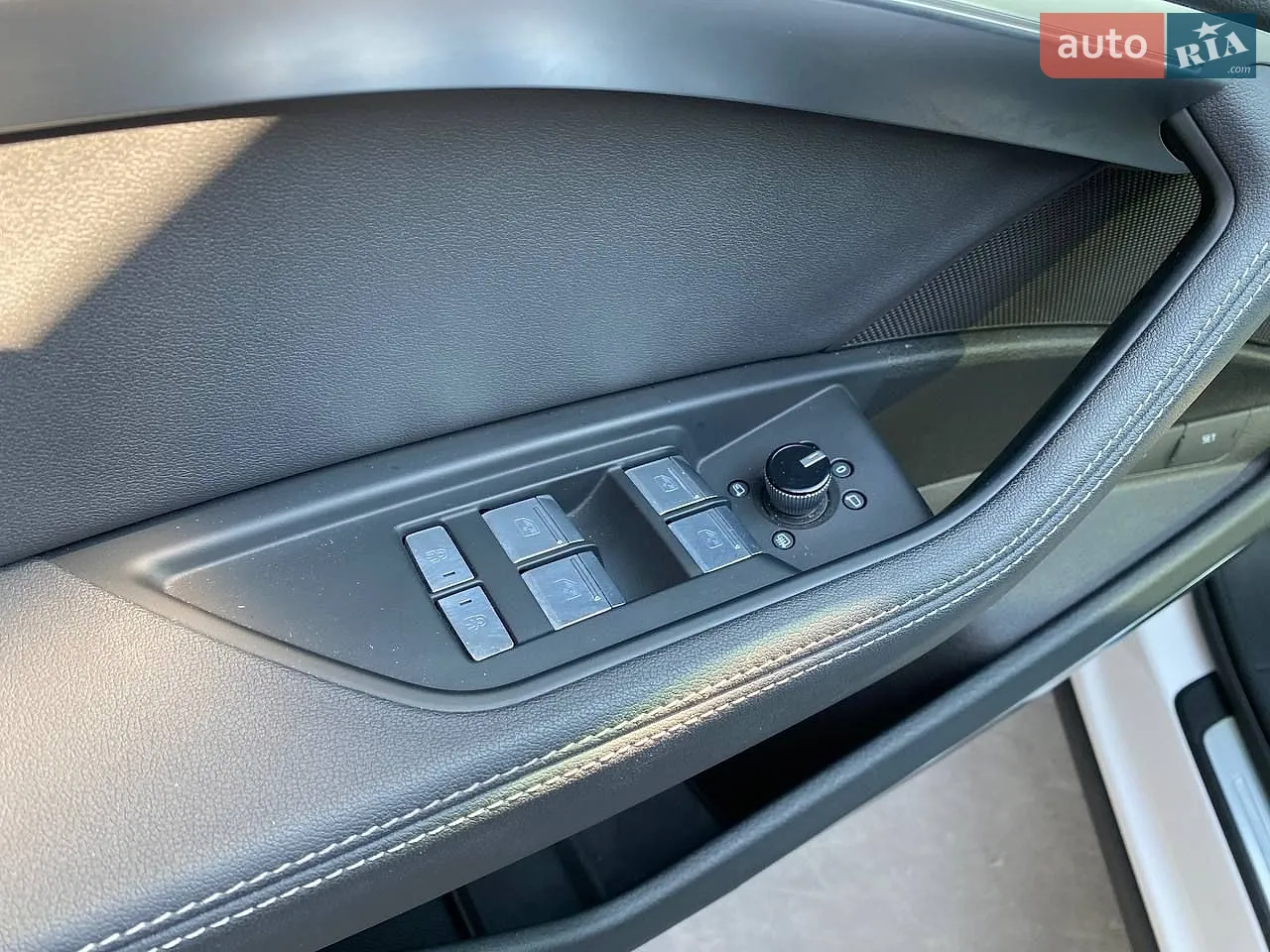 2020 Audi e-tron - мініатюра 12