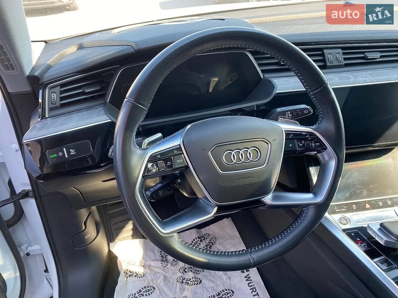2020 Audi e-tron - мініатюра 15