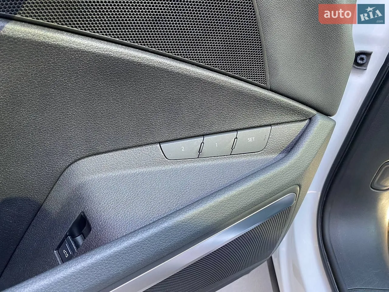 2020 Audi e-tron - мініатюра 13