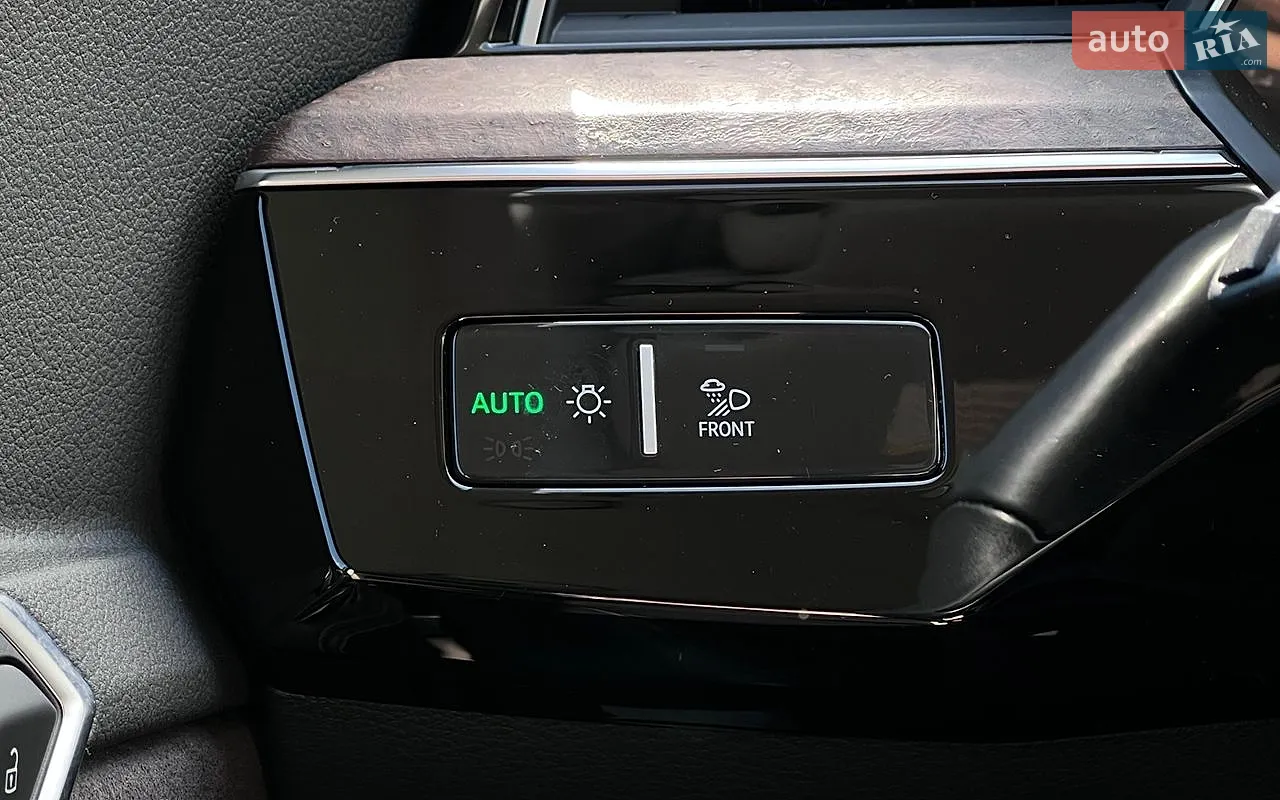 2019 Audi e-tron - мініатюра 24