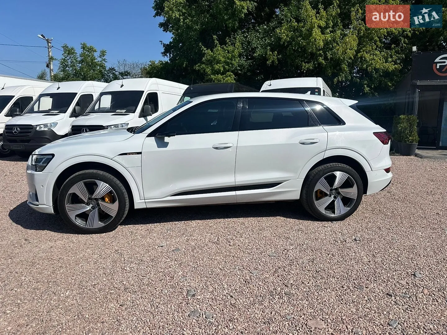2019 Audi e-tron - мініатюра 8