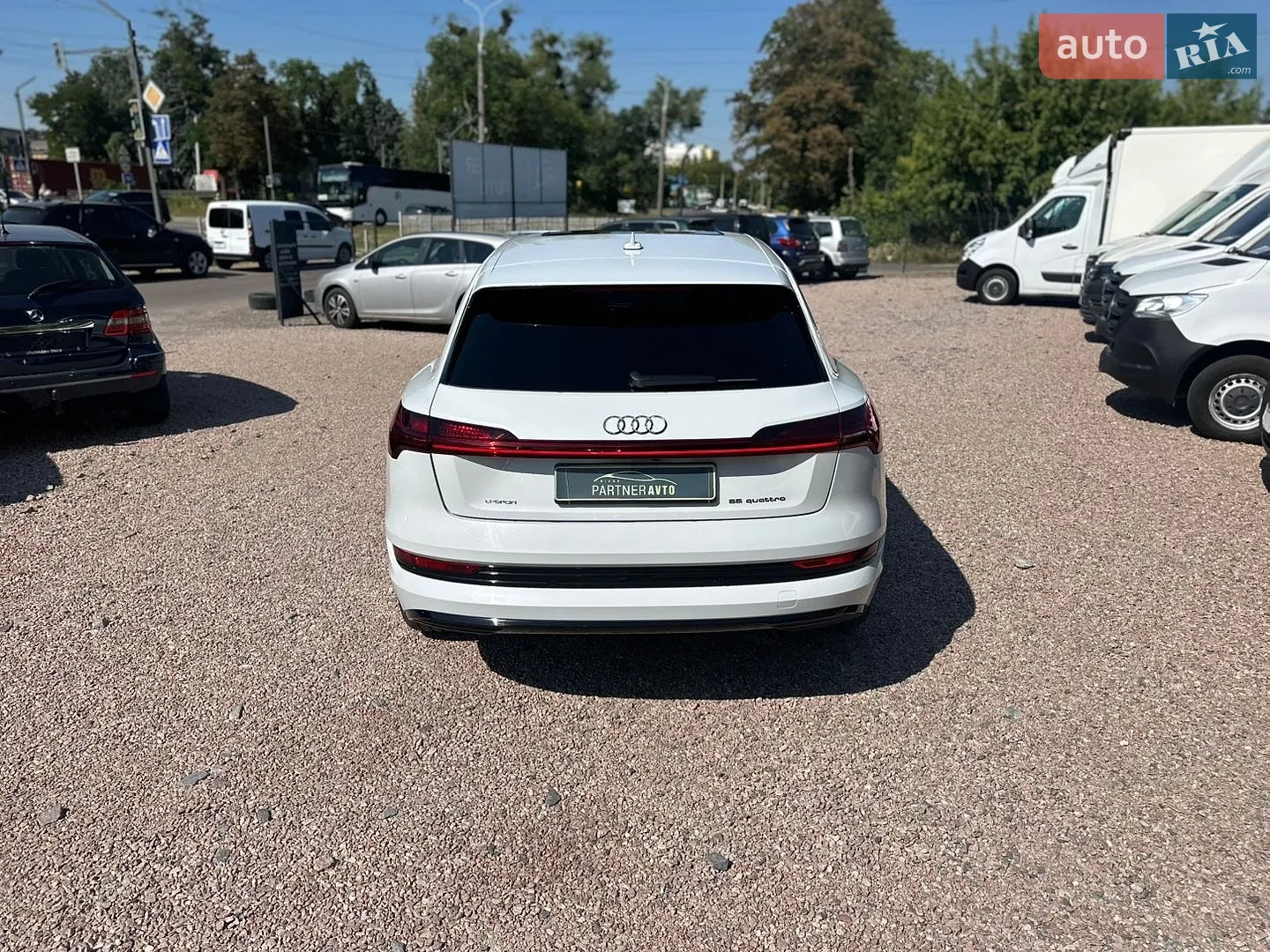 2019 Audi e-tron - мініатюра 13