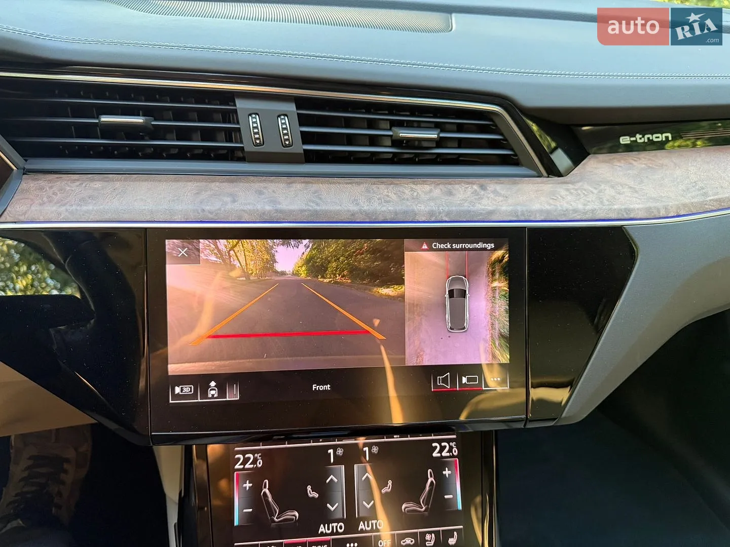 2020 Audi e-tron - мініатюра 104