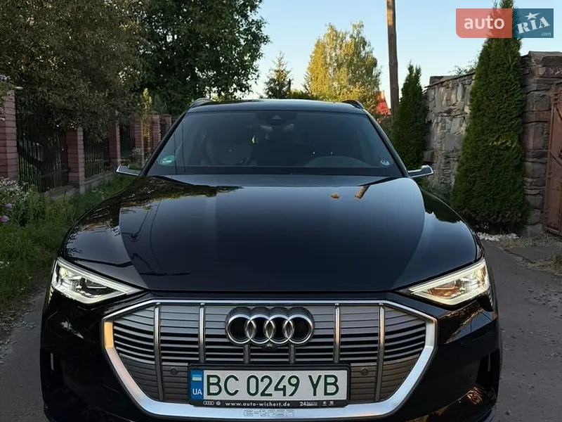Audi e-tron 2019