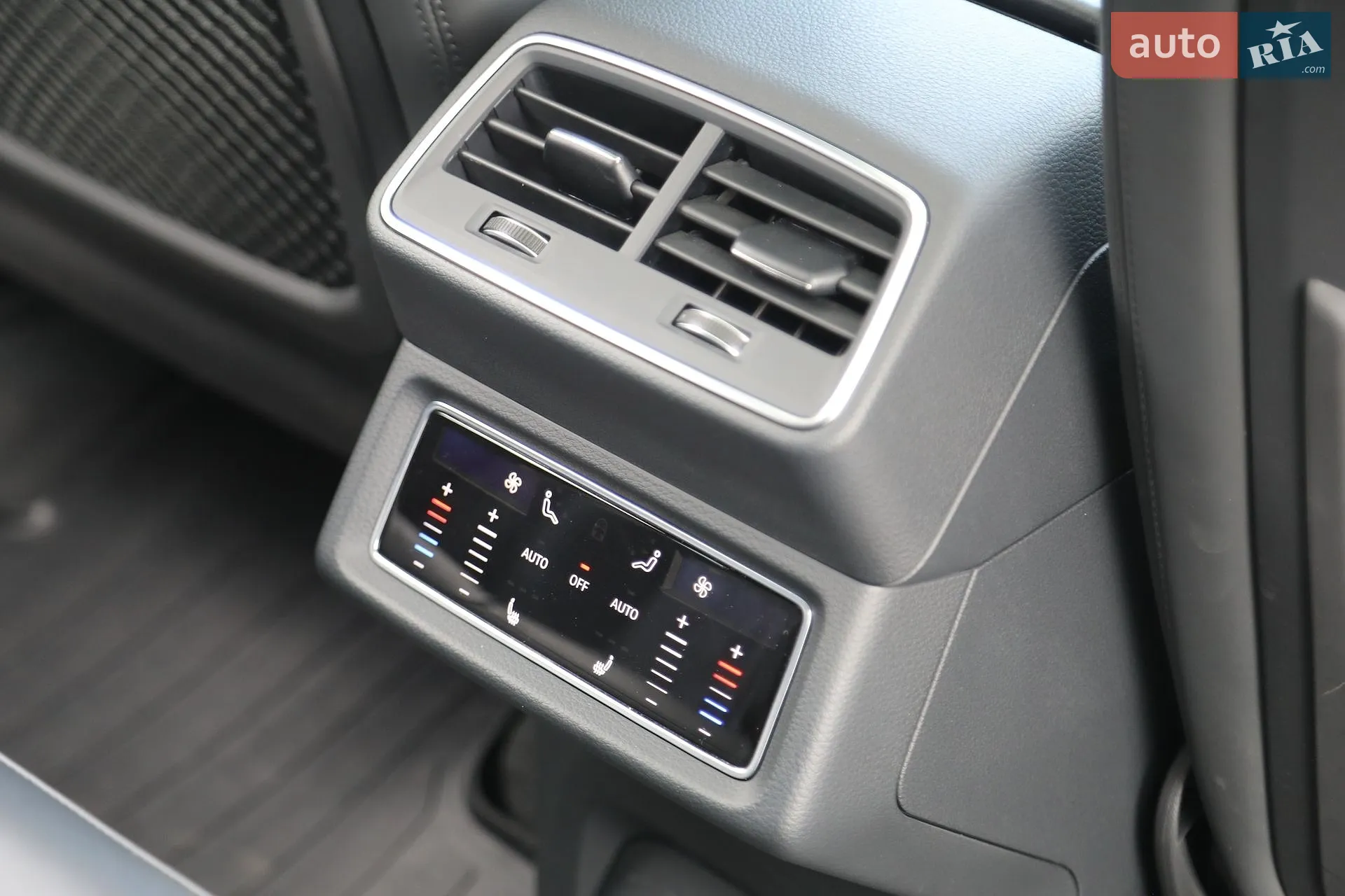 2019 Audi e-tron - мініатюра 16