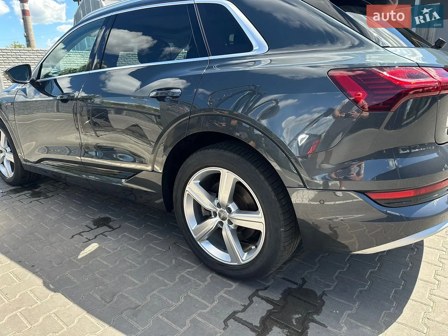 2019 Audi e-tron - мініатюра 8