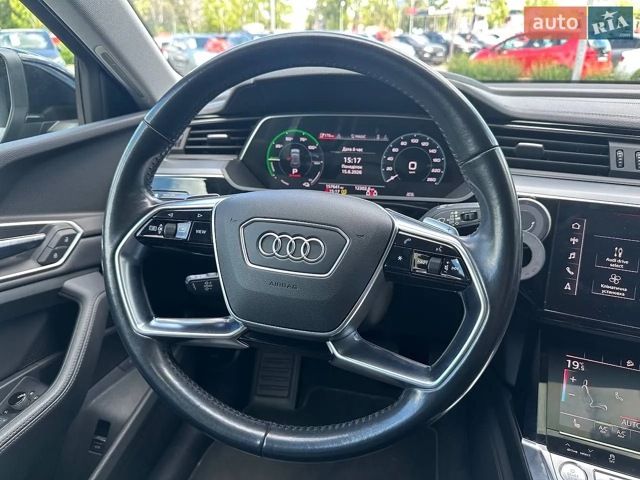 2019 Audi e-tron - мініатюра 14