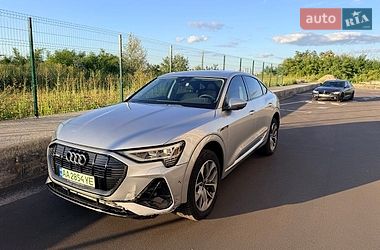 Внедорожник / Кроссовер Audi e-tron 2021 в Киеве