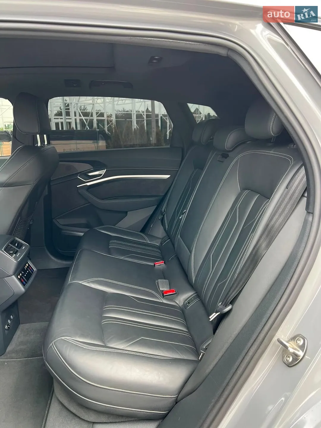 2019 Audi e-tron - мініатюра 32