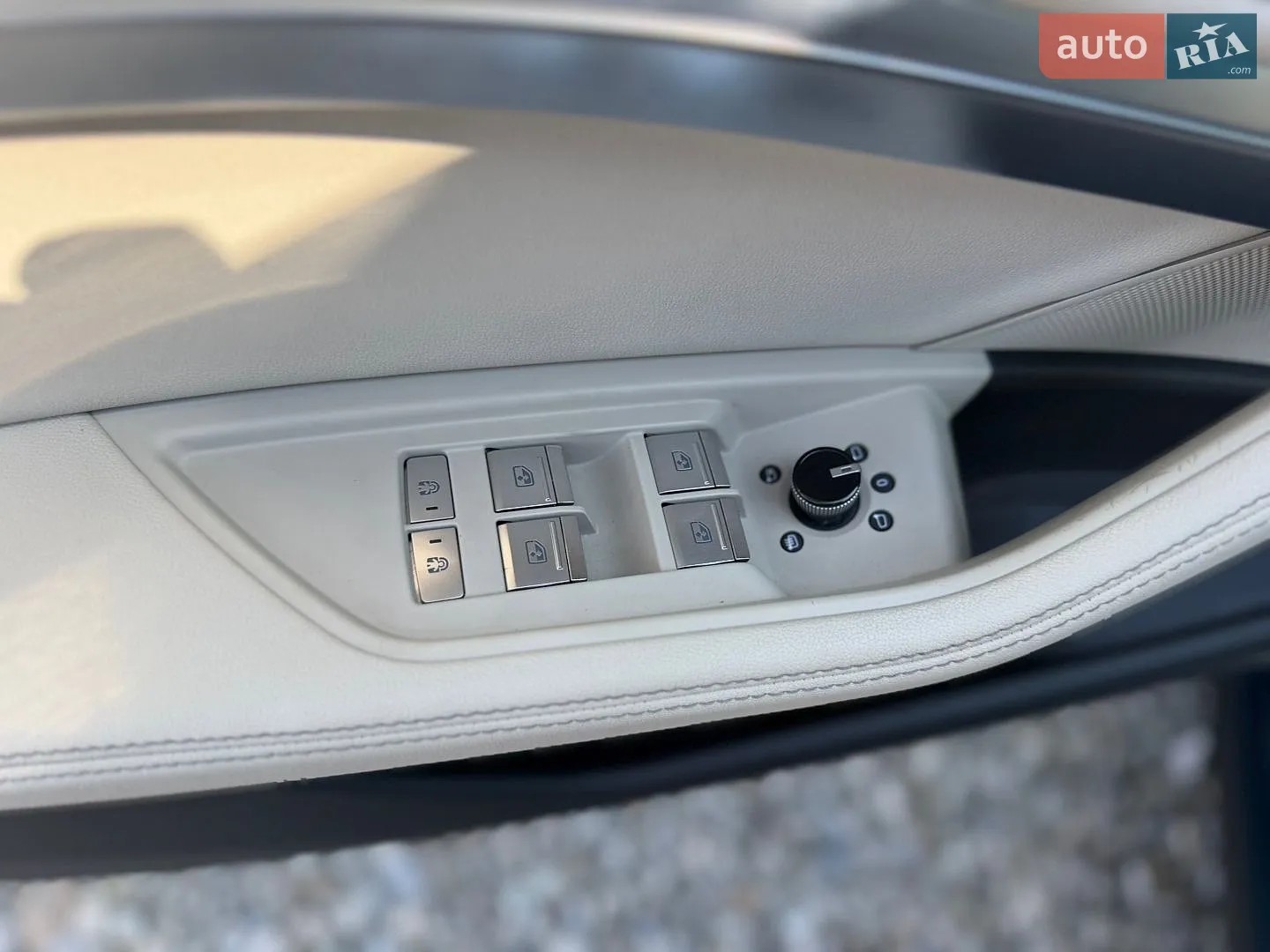 2019 Audi e-tron - мініатюра 21