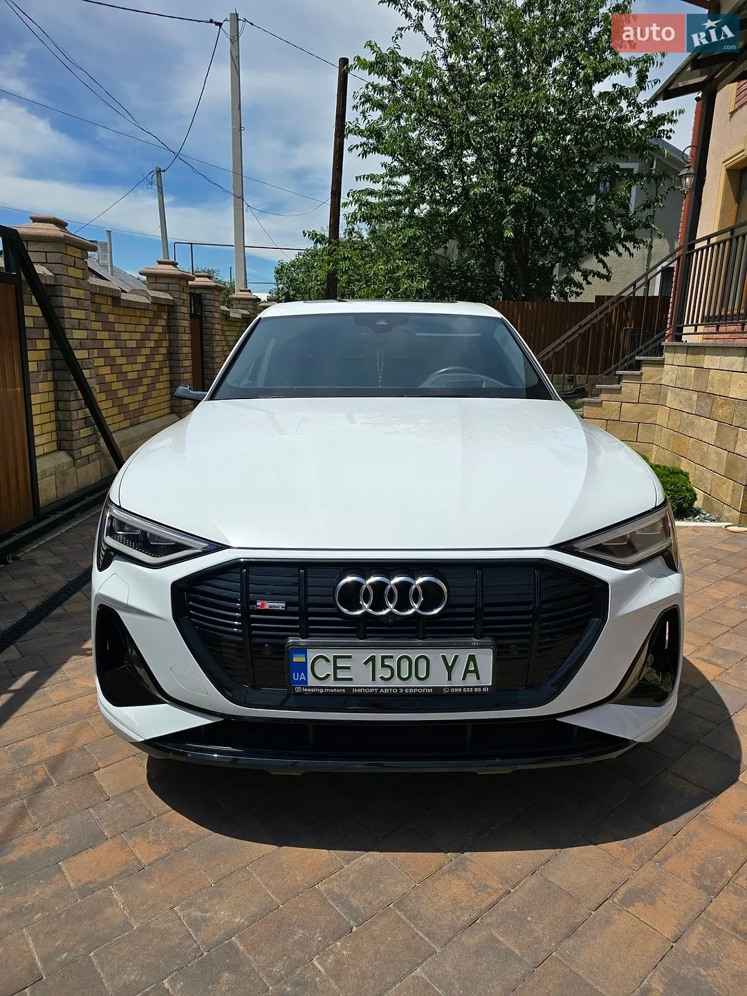 2020 Audi e-tron - мініатюра 2