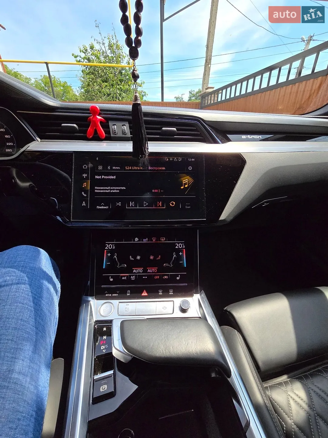 2020 Audi e-tron - мініатюра 8