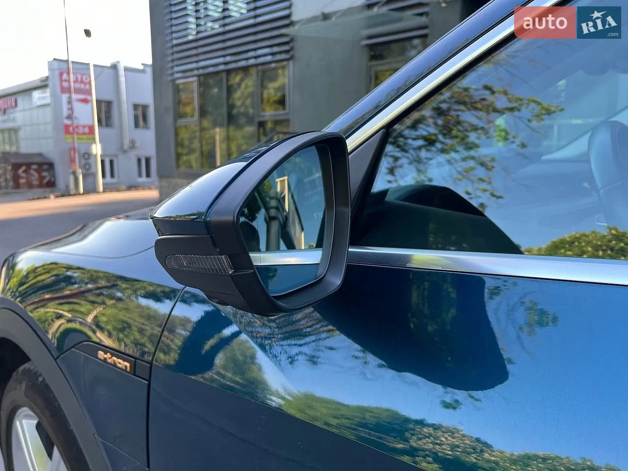 2019 Audi e-tron - мініатюра 12
