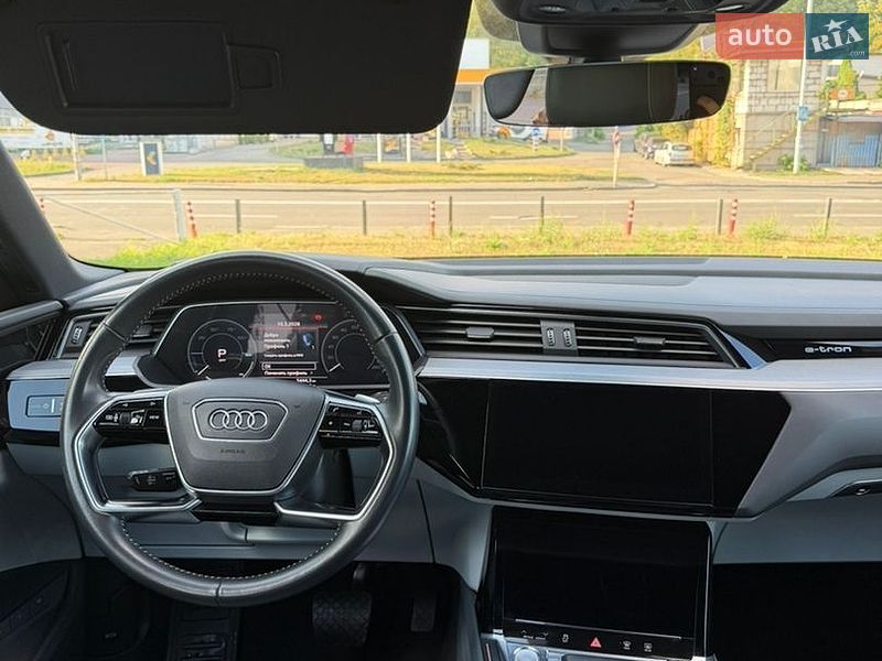 Позашляховик / Кросовер Audi e-tron 2020 в Києві