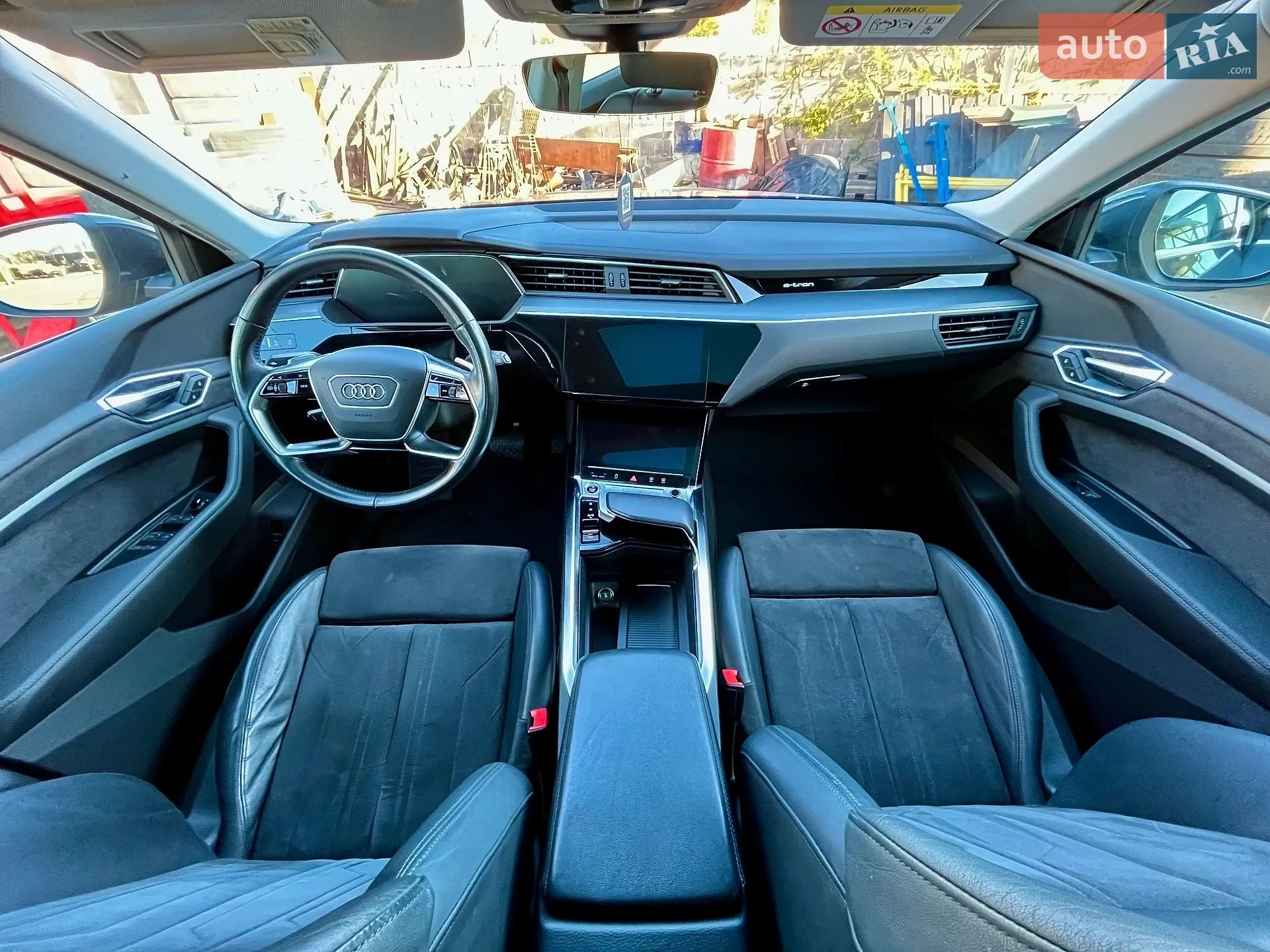 2020 Audi e-tron - мініатюра 48
