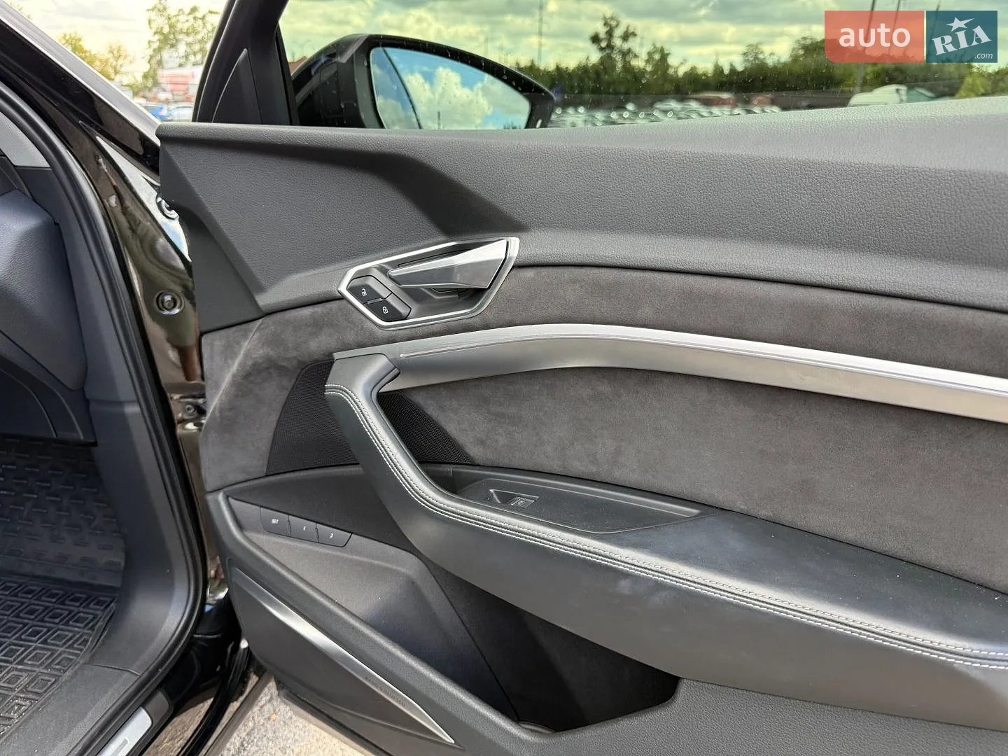 2019 Audi e-tron - мініатюра 27