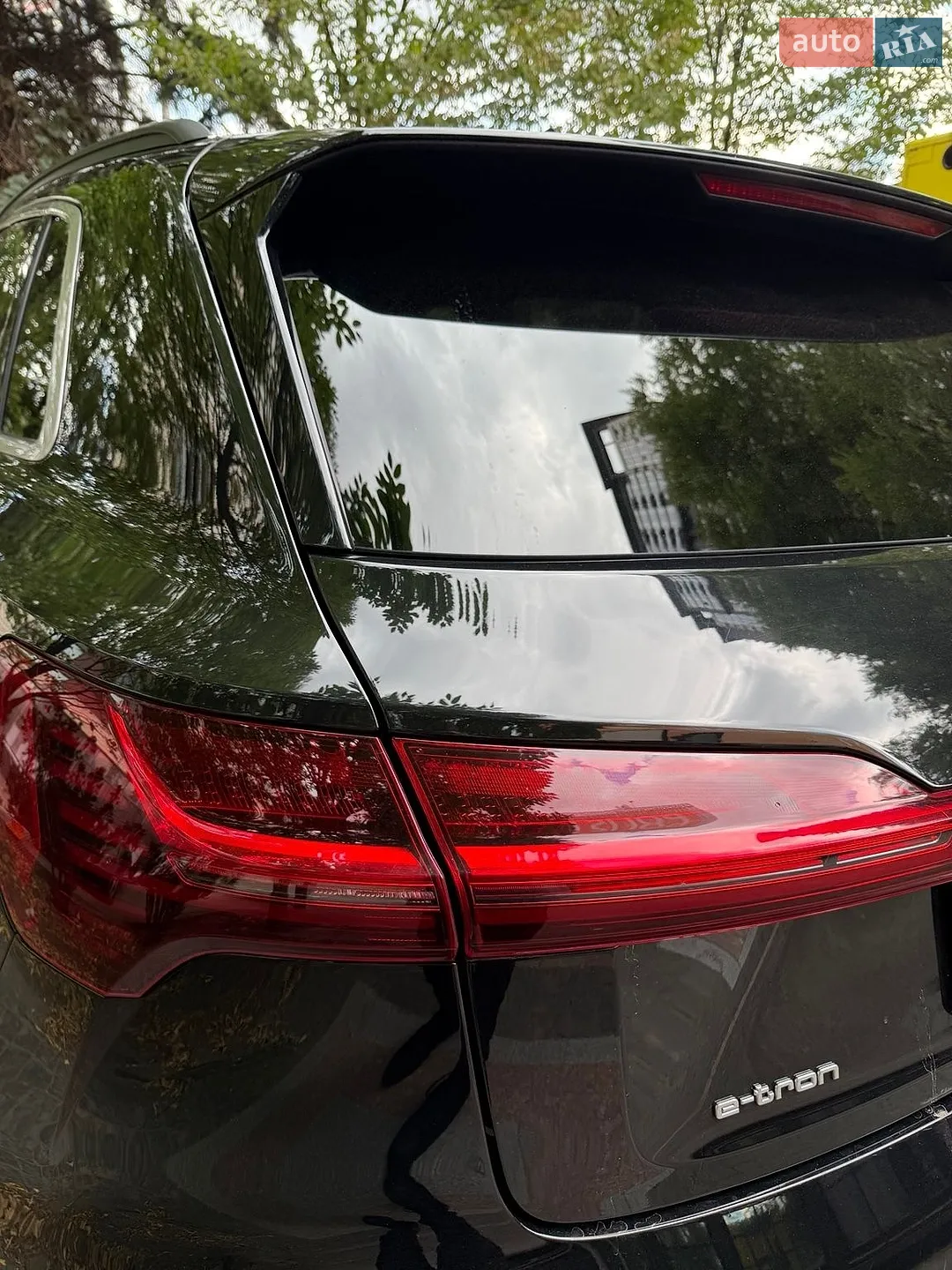 2020 Audi e-tron - мініатюра 30