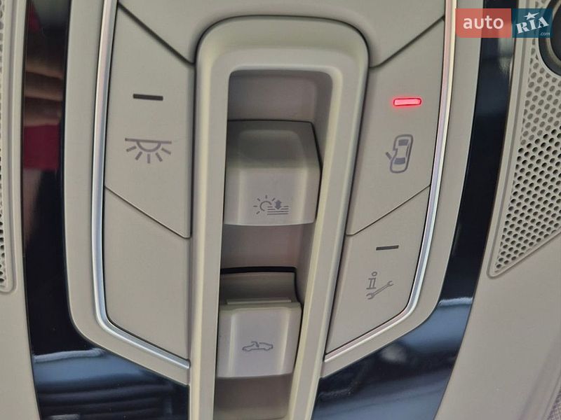 Внедорожник / Кроссовер Audi e-tron 2019 в Киеве