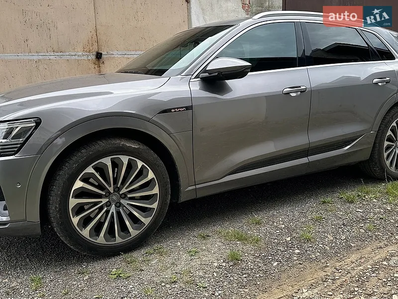 Audi e-tron