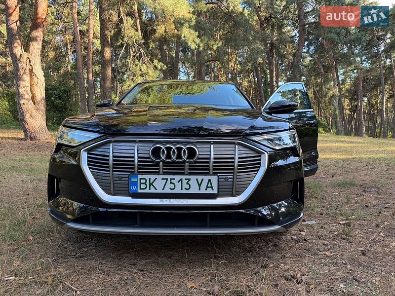 Внедорожник / Кроссовер Audi e-tron 2019 в Ровно