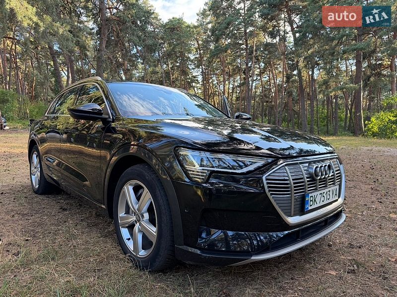 Внедорожник / Кроссовер Audi e-tron 2019 в Ровно
