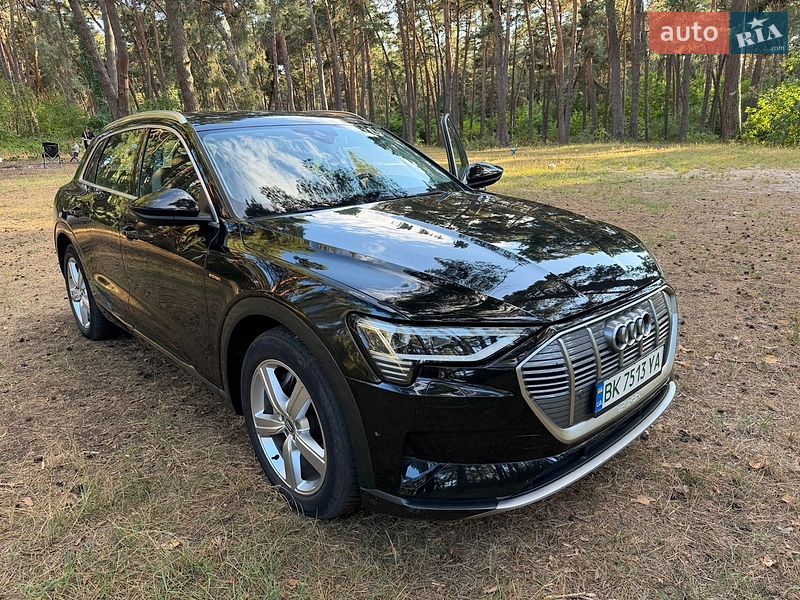 Внедорожник / Кроссовер Audi e-tron 2019 в Ровно