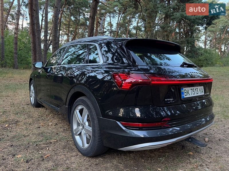 Внедорожник / Кроссовер Audi e-tron 2019 в Ровно
