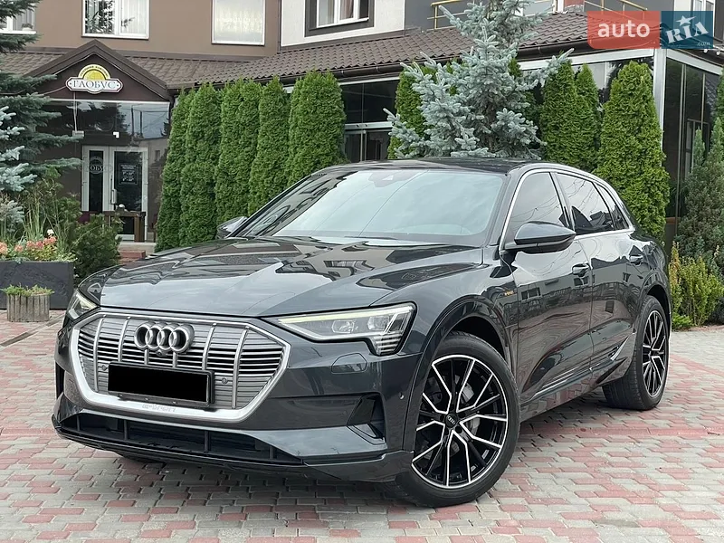 Audi e-tron