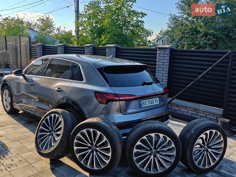 Позашляховик / Кросовер Audi e-tron 2019 в Хмельницькому