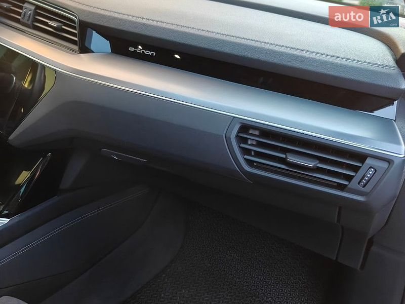Позашляховик / Кросовер Audi e-tron 2019 в Хмельницькому