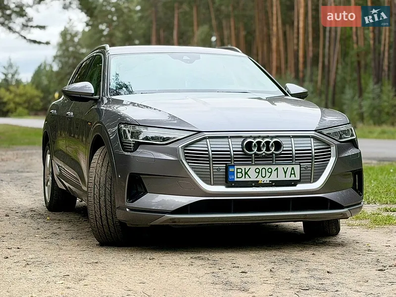 Audi e-tron