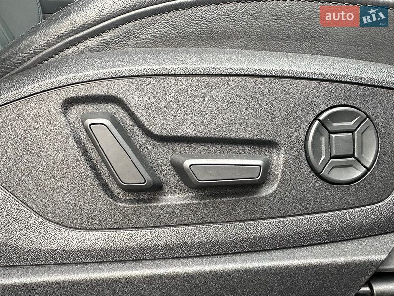 Позашляховик / Кросовер Audi e-tron 2019 в Львові фото 25 Позашляховик / Кросовер Audi e-tron 2019 в Львові