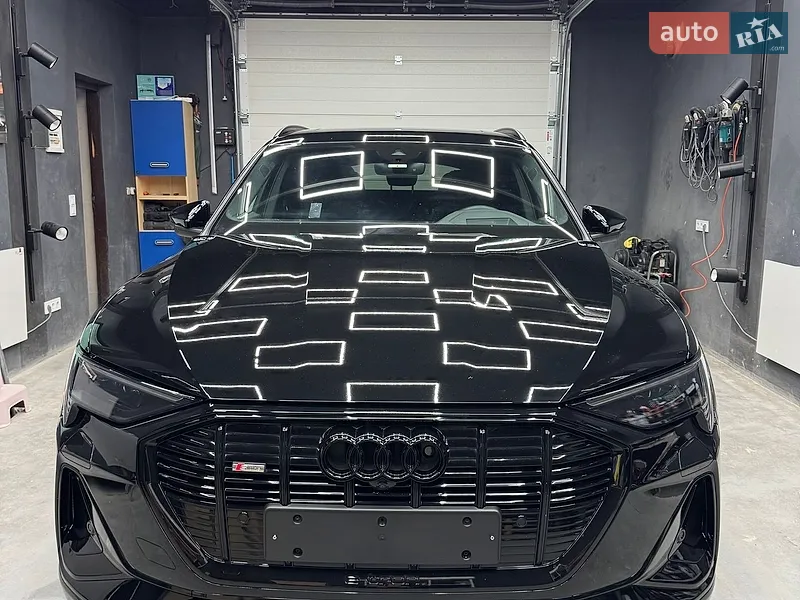 Audi e-tron 2022