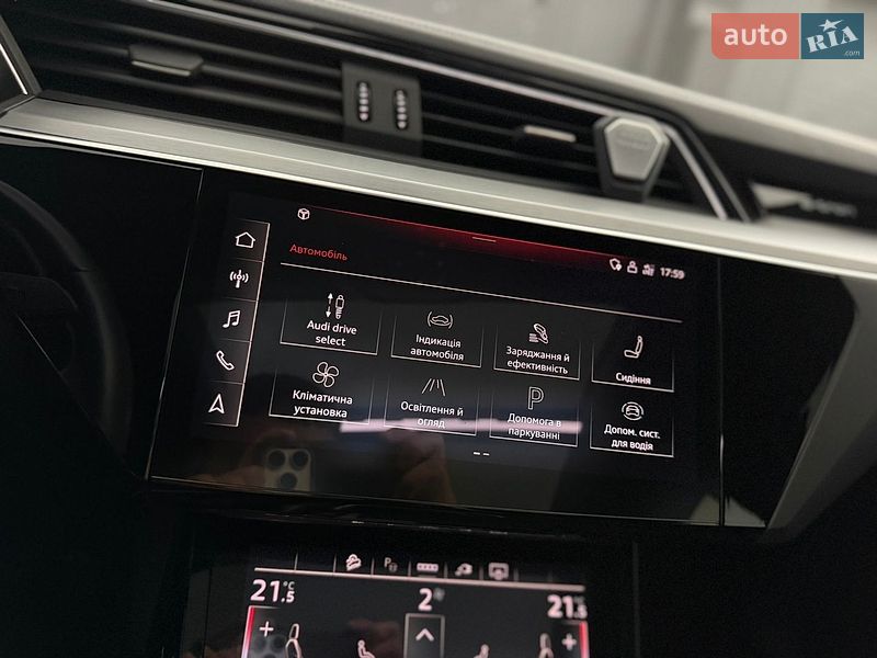 Внедорожник / Кроссовер Audi e-tron 2021 в Дубно